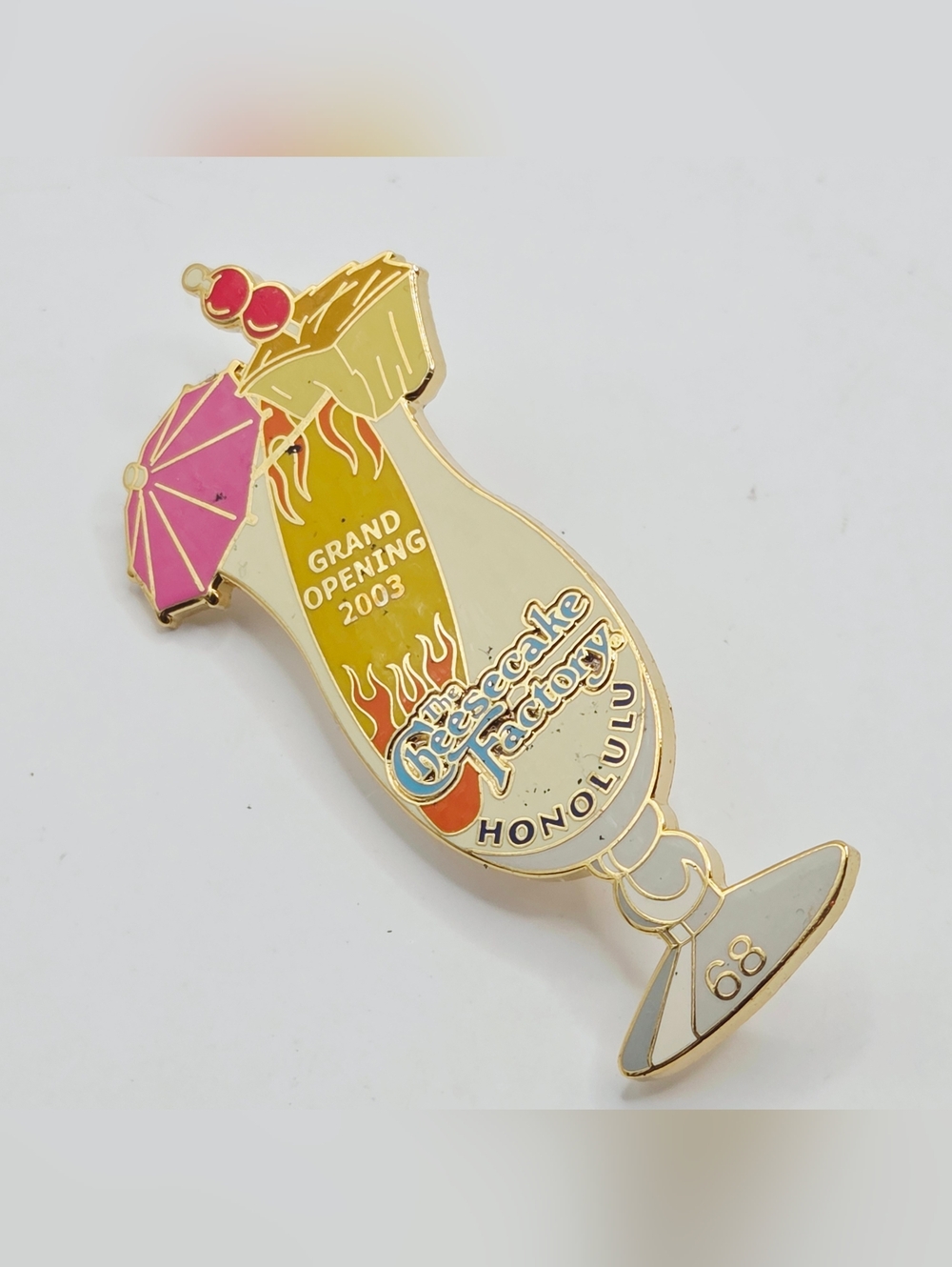 THE CHEESECAKE FACTORY HONOLULU GRAND OPENING 2003 PIN PIÑA COLADA DRINK